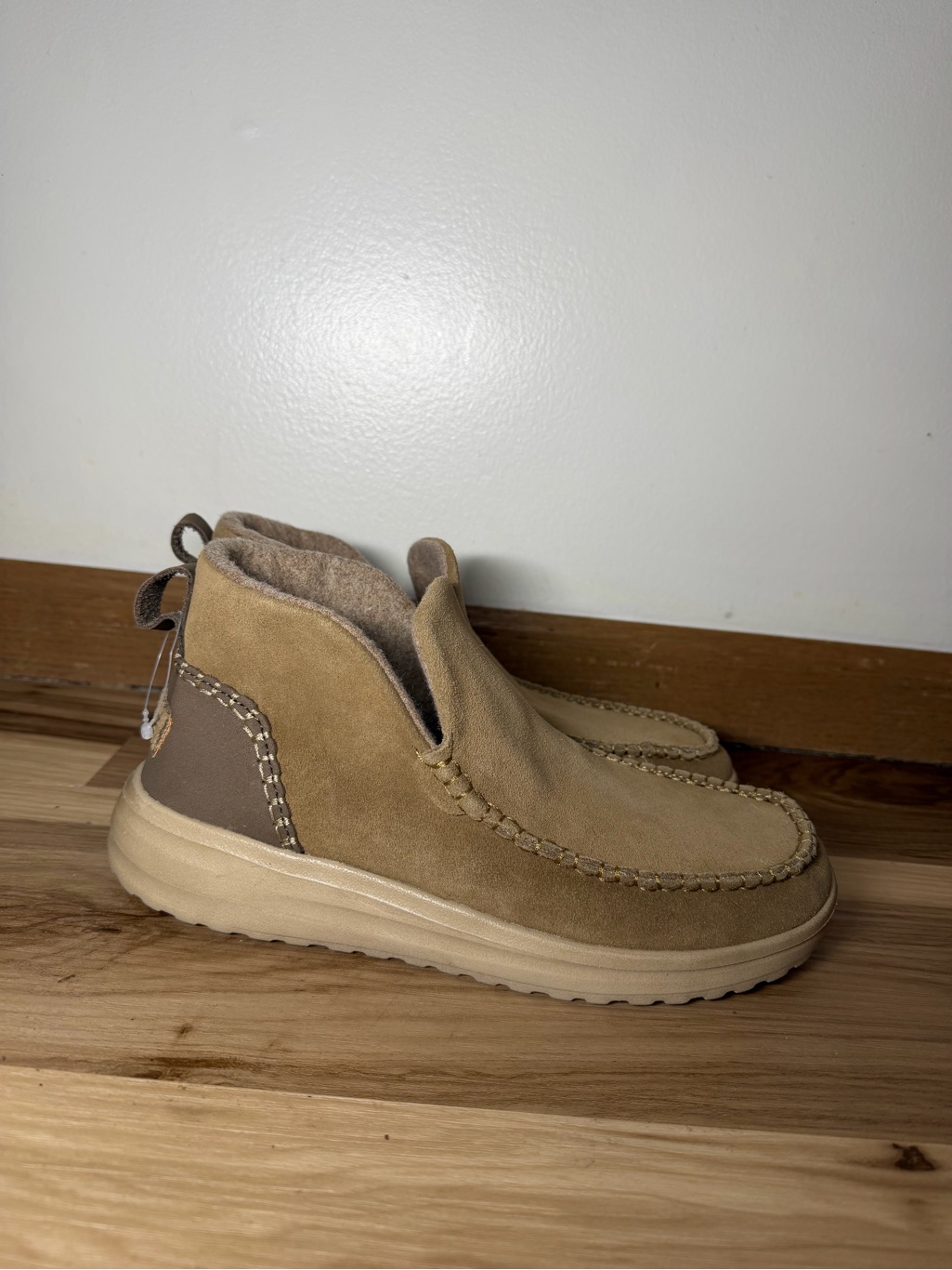 Heydude Denny Suede Chestnut Women’s 9 Eu 40 Ankle Boots Moccasin Nwot — image 2 of 7
